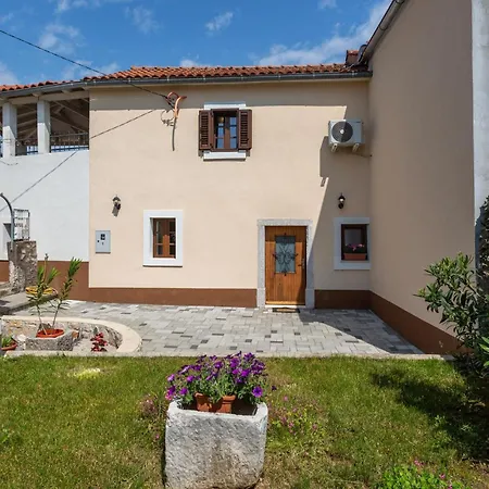 Gorgeous In * Polje (Krk)